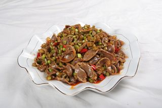 25酸豆角炒鸡珍 -石磨房