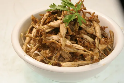 麻辣田鸡腿-东方削面