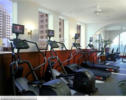 健身房健身器材