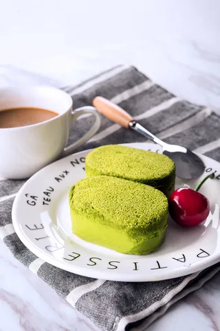 蛋糕店小蛋糕慕斯美食甜品图片