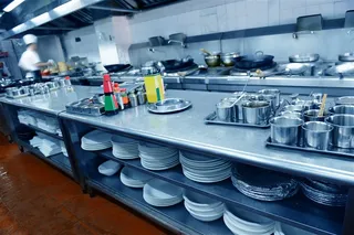 大型餐饮行业的整洁厨房