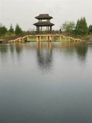 长沙洋湖湿地公园仿古桥摄影图片