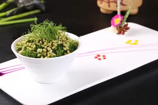 小茴香拌青麦仁