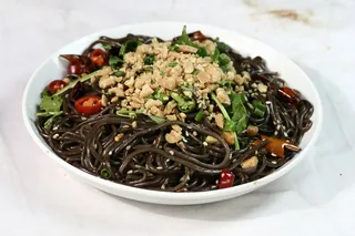 22酸辣蕨根粉-昭君