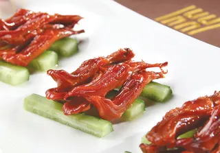 美味鸭脖鸭头鸭舌 