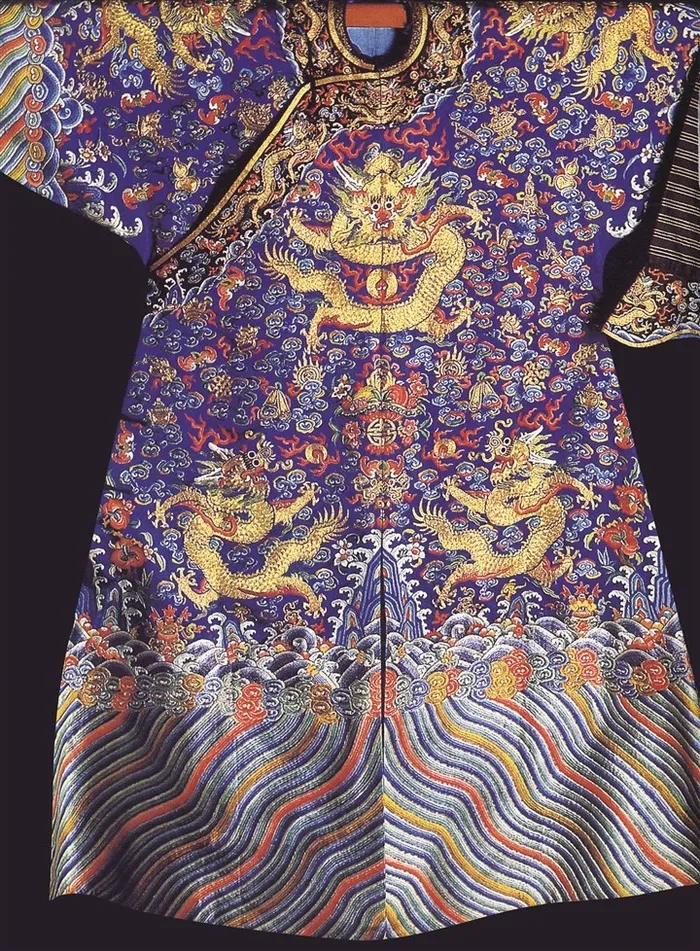 服装样式和花纹图案中国元素摄影图片