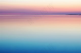 彩色的湖面，彩色的天空