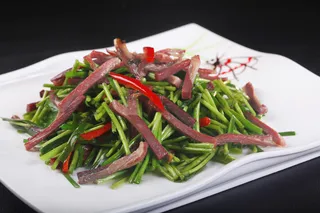 芦蒿韭苔炒腊肉 (1)