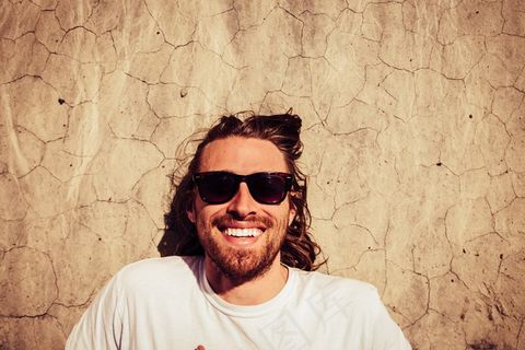 外国微笑帅哥图片