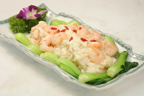 奶味鲜虾球  28元