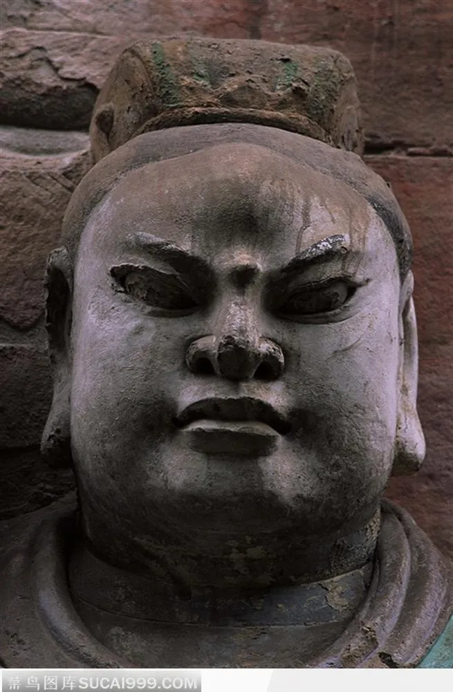 大足石刻-严肃的人像头部