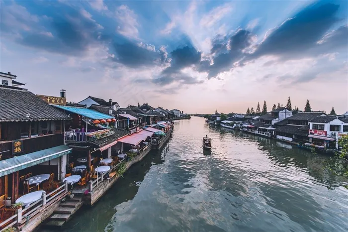 上海朱家角河道风景摄影图