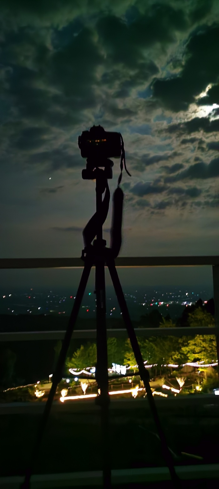 夜晚摄影八月十五相机三脚架