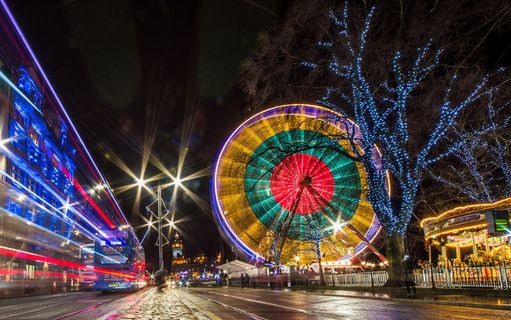 城市中的游乐场 