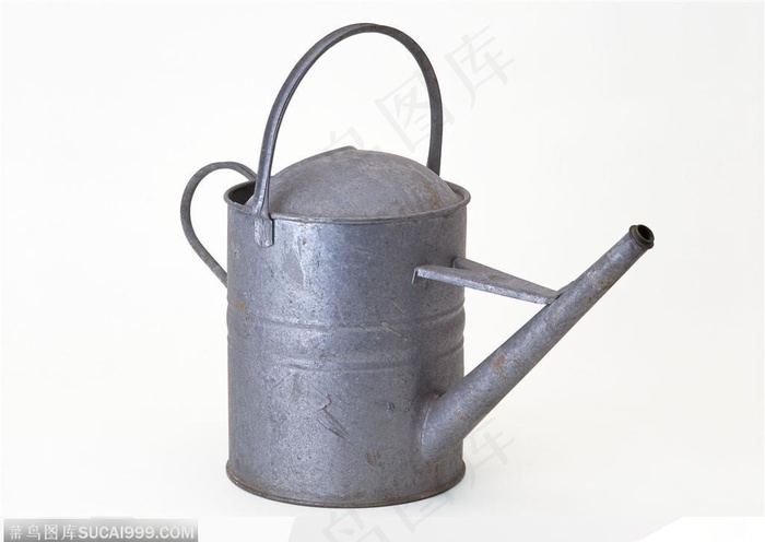 园艺工具-铁质的晒水壶
