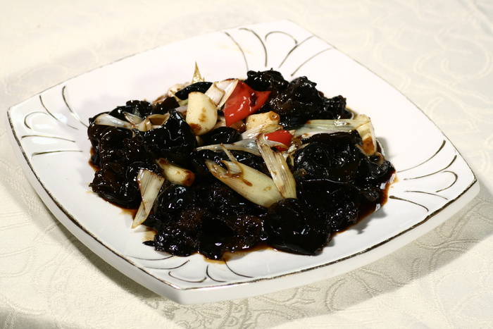 8葱蒜烧木耳-雅香苑