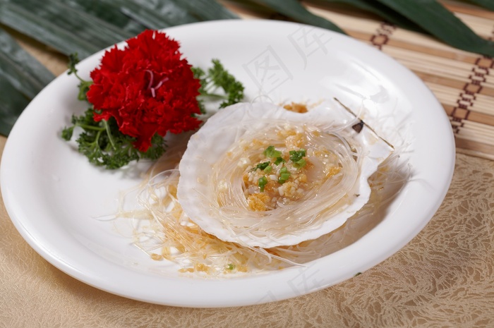 蒜茸粉丝蒸扇贝