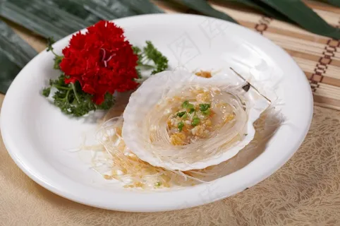 蒜茸粉丝蒸扇贝 蒜茸粉丝蒸扇贝