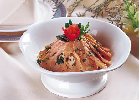 1009LC-0253椒麻桃仁鸡腿