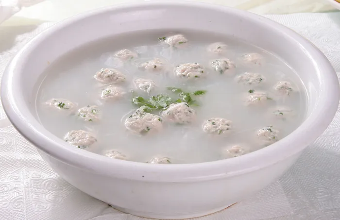 养生野菜丸子汤