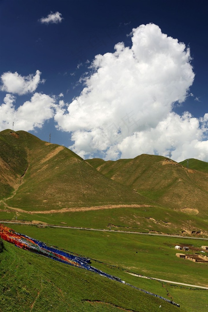 青海日月神山自然风景高清图片