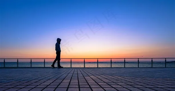 一个人的旅行图片 一个人的旅行图片