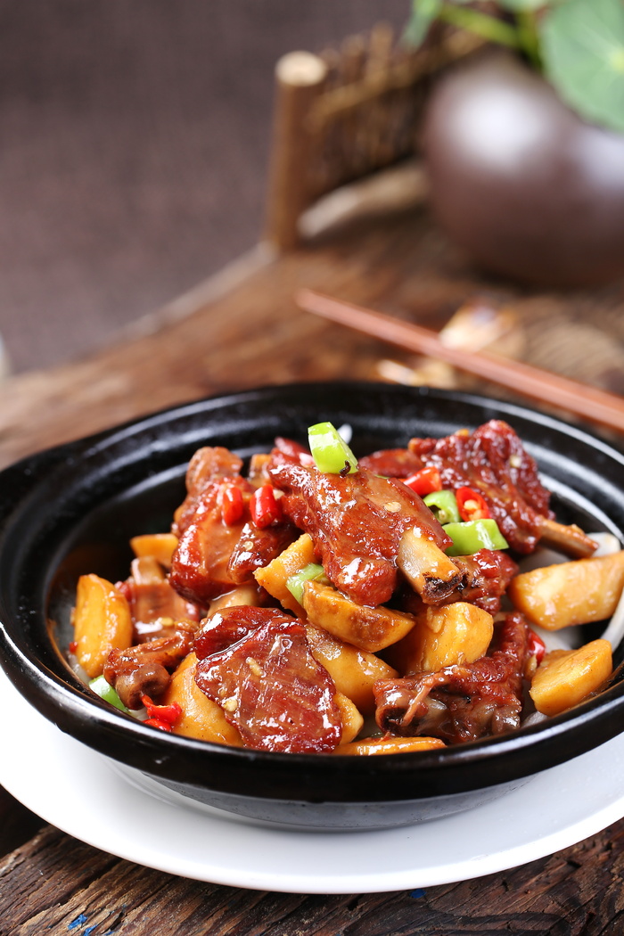 干锅土豆排骨1