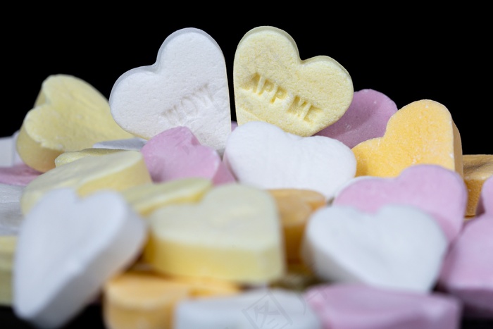多彩心形糖果图片