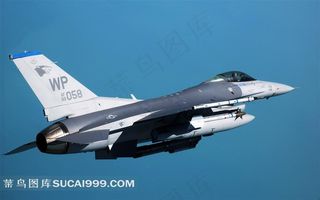 飞翔的大型军用战机高清素材