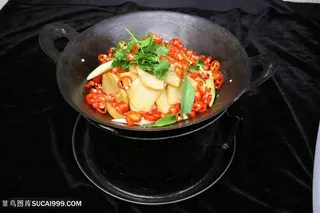 中华美食干锅土豆摄影图
