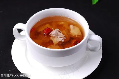 天麻煲乳鸽的美食图片 天麻煲乳鸽的美食图片