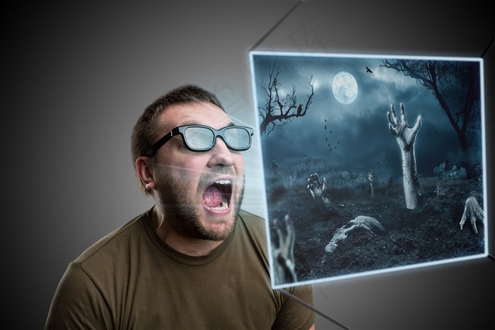 被吓着的个性男士