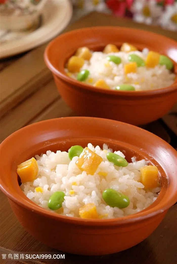 中华美食粗粮蒸米饭盅实拍摄影图中华美食