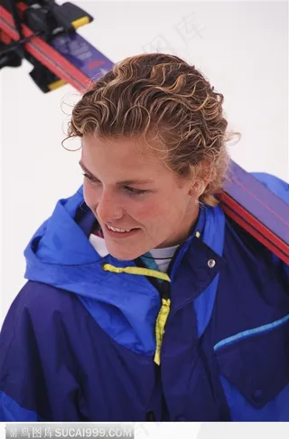 近拍美女滑雪员