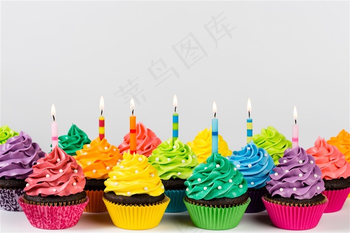 美味的彩色蛋糕食物图片