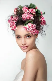 头戴红花的美女 头戴红花的美女