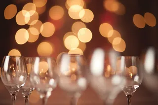 金色光圈光斑高脚杯酒杯背景