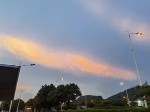 傍晚的火烧云风景