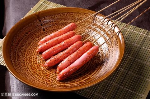 烧烤热狗的美食图片