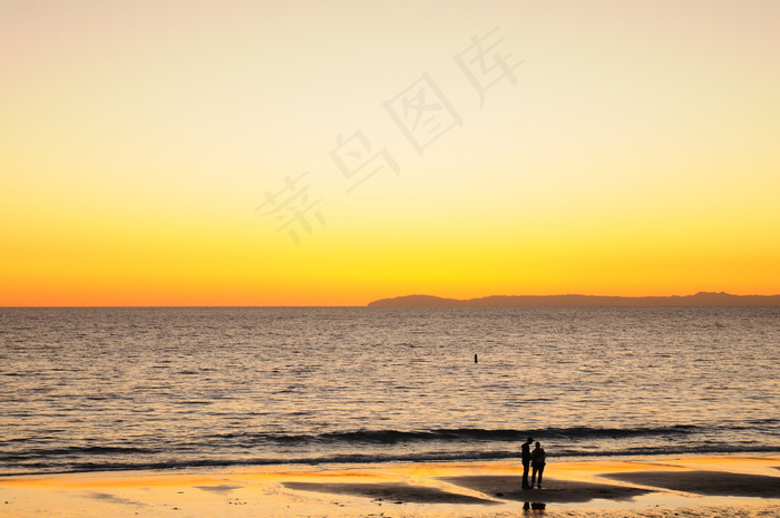 唯美黄昏海边图片