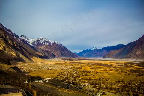 山川草地平原风景图片 山川草地平原风景图片