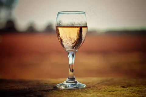 一杯美酒图片 一杯美酒图片