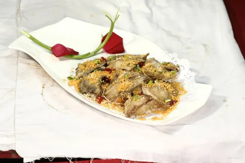 54金沙蒜香鱼-乡村小镇