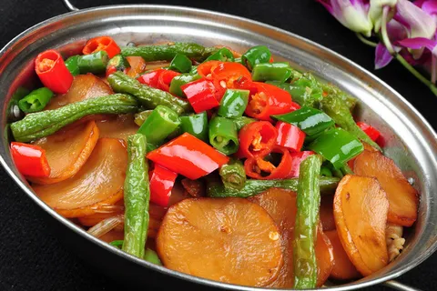 美味的家常干锅土豆片图片-第6张