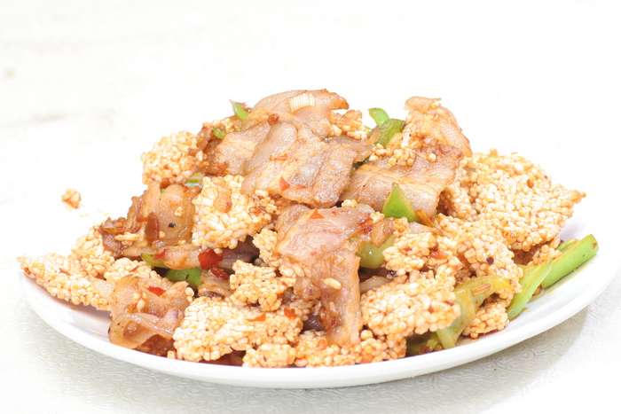 锅巴炒卤肉 (1)