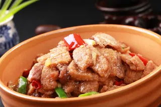 豆腐渣焖五花肉 (1)