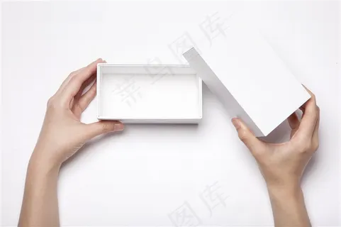 白色打开的包装盒高清图片 白色打开的包装盒高清图片
