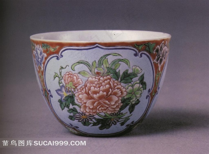 中国牡丹花纹瓷碗高清素材