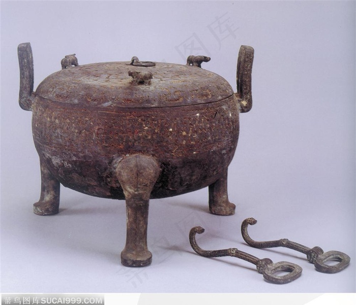 传统工艺品-褐色的青铜鼎