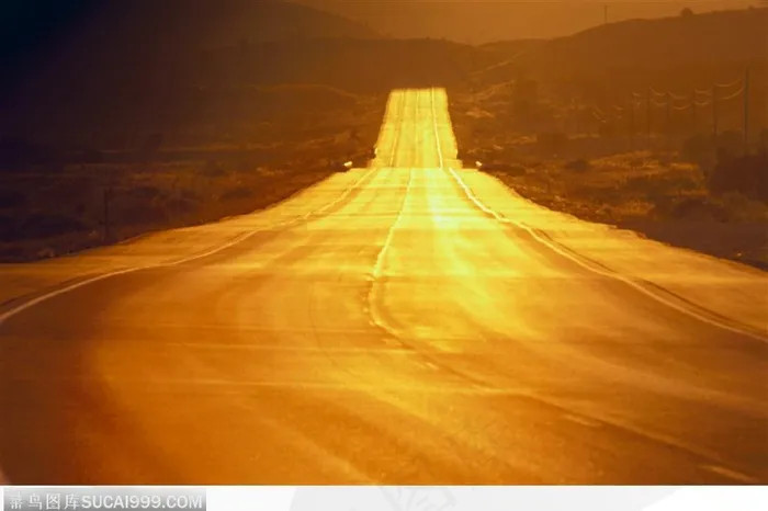 城市道路_黄昏时的落日